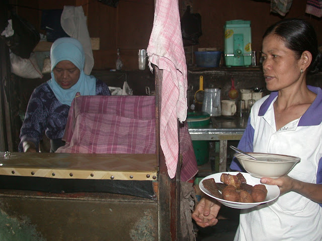 Nikmatnya Soto Gondolayu